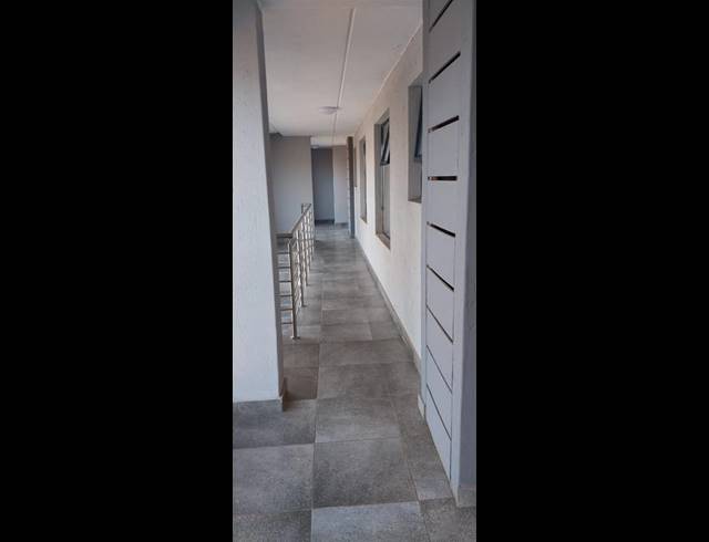 2 BEDROOM PROPERTY TO RENT IN POMONA